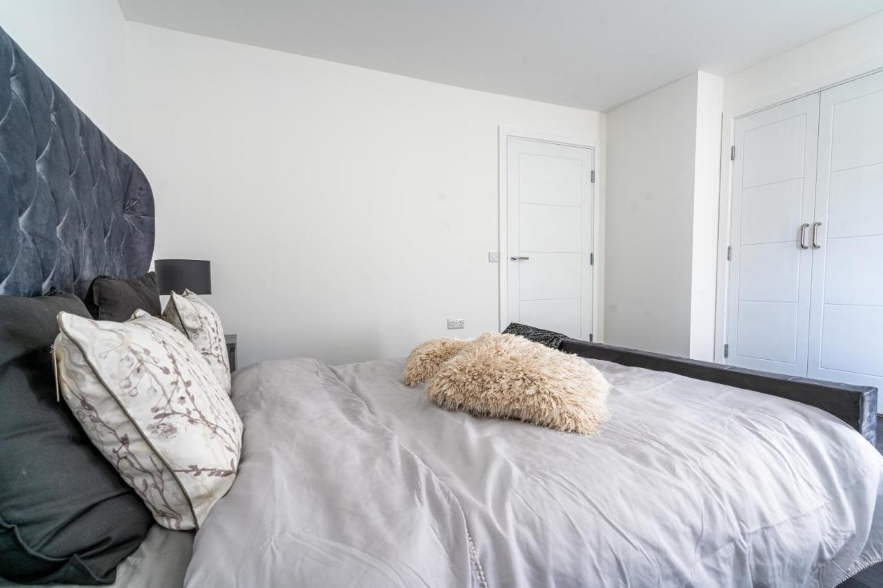 Spacious 3 Bedroom House In Glasgow City With Private Parking & Garden Extérieur photo