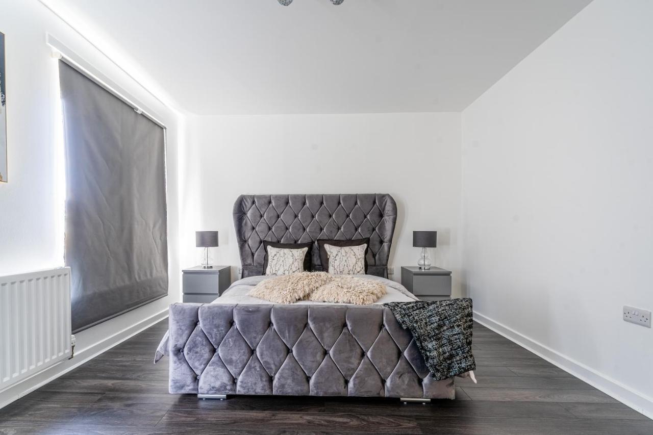 Spacious 3 Bedroom House In Glasgow City With Private Parking & Garden Extérieur photo